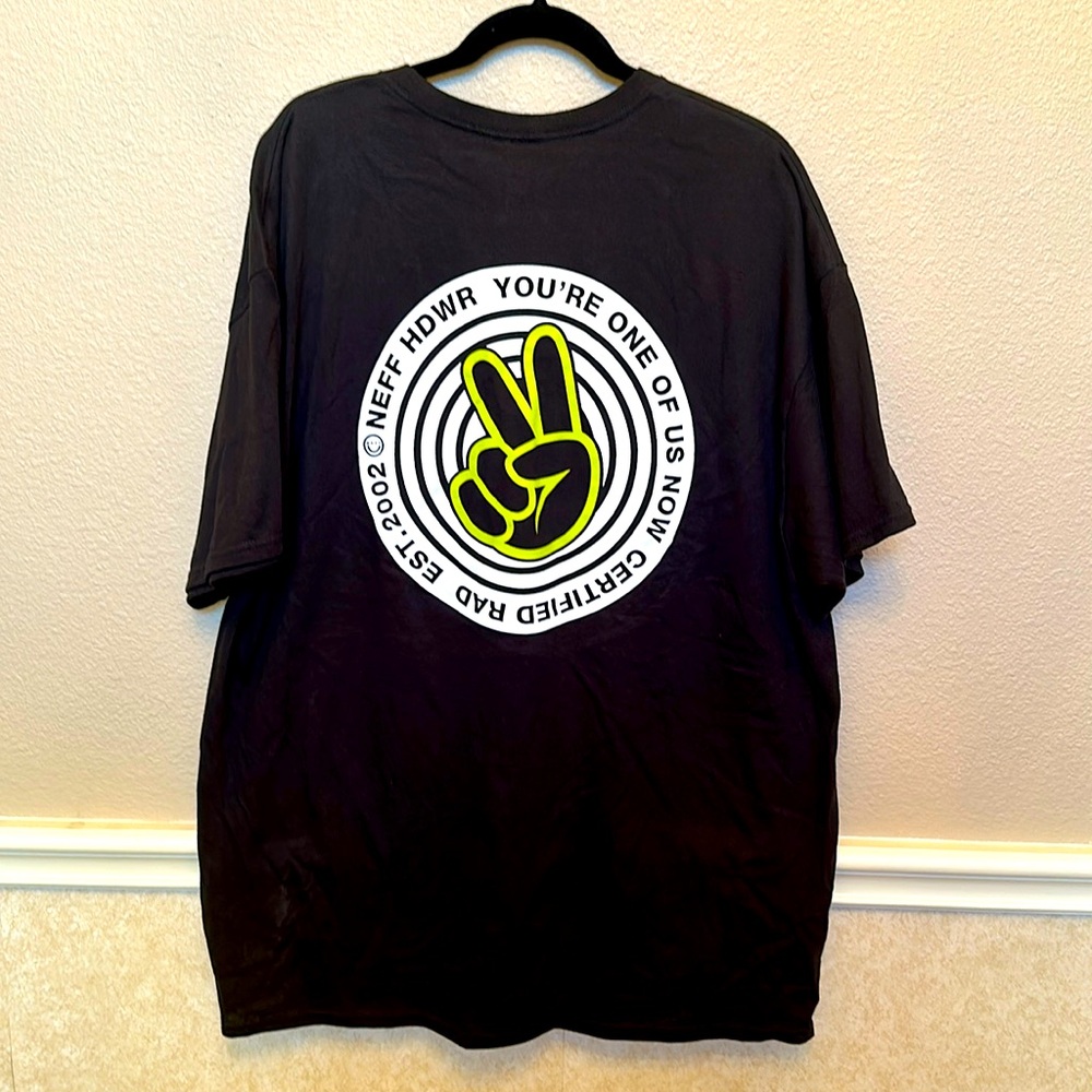 NEFF official peace hand sign men’s black T-shirt Size XXL